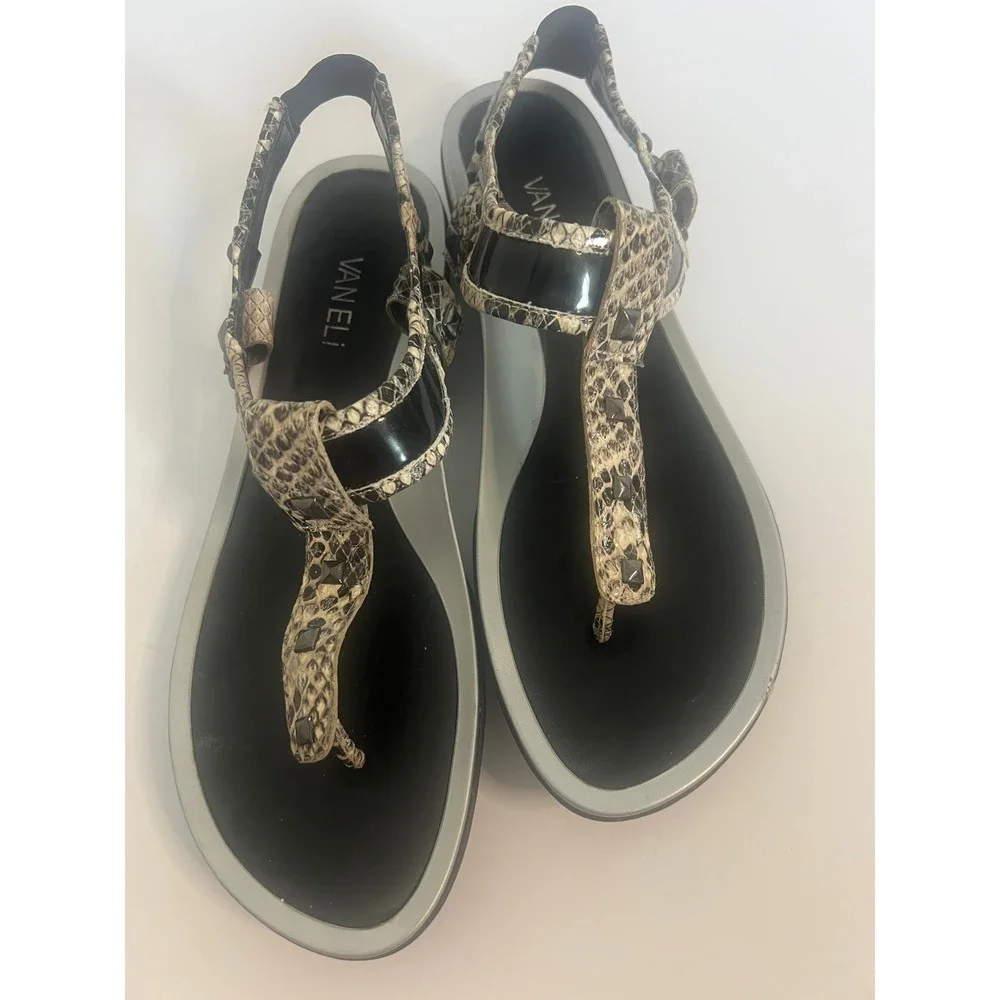 Vaneli Womens Snakeskin Print Studded Slingback Thong Sandals Black Silver 8.5M